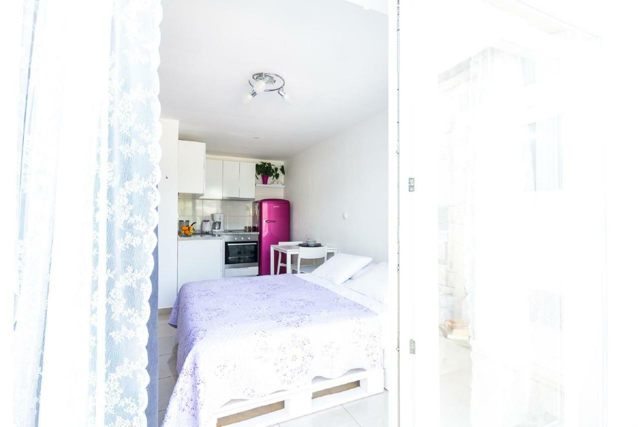 Apartments Laura Корчула Екстер'єр фото